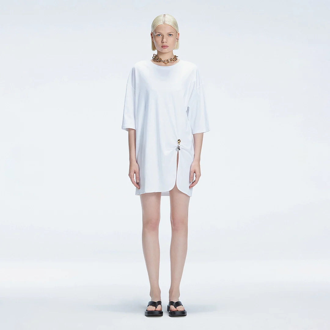 Lavinia Accessorised Cotton Maxi White T-Shirt | Moeva | T-Shirt | Each week unveils new pieces—luxury swimwear, fluid resort silhouettes, and elevated summer-to-evening essentials designed to carry you from coastal escapes to city nights.