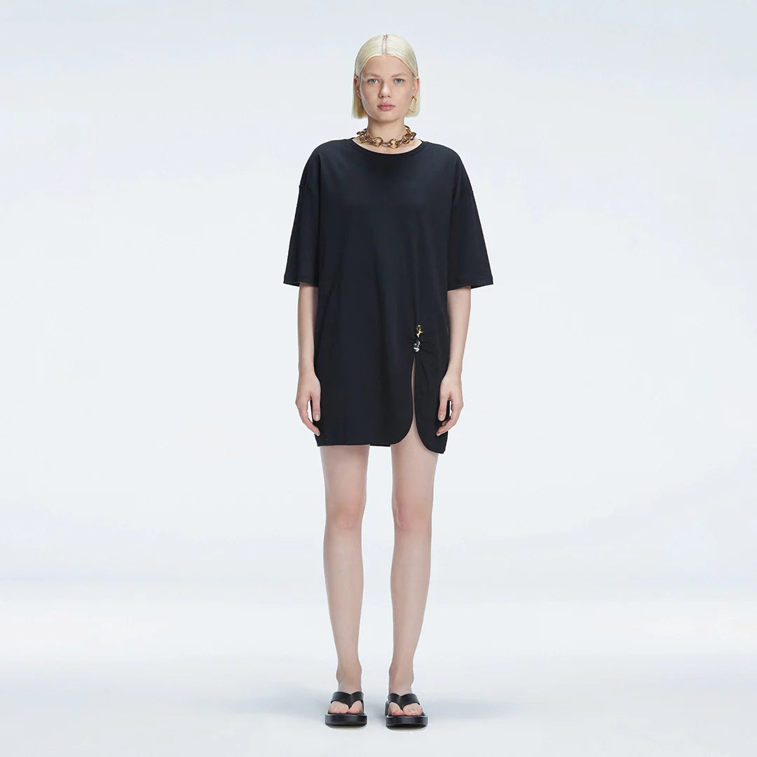 Lavinia Accessorised Cotton Maxi Black T-Shirt | Moeva | T-Shirt | Each week unveils new pieces—luxury swimwear, fluid resort silhouettes, and elevated summer-to-evening essentials designed to carry you from coastal escapes to city nights.