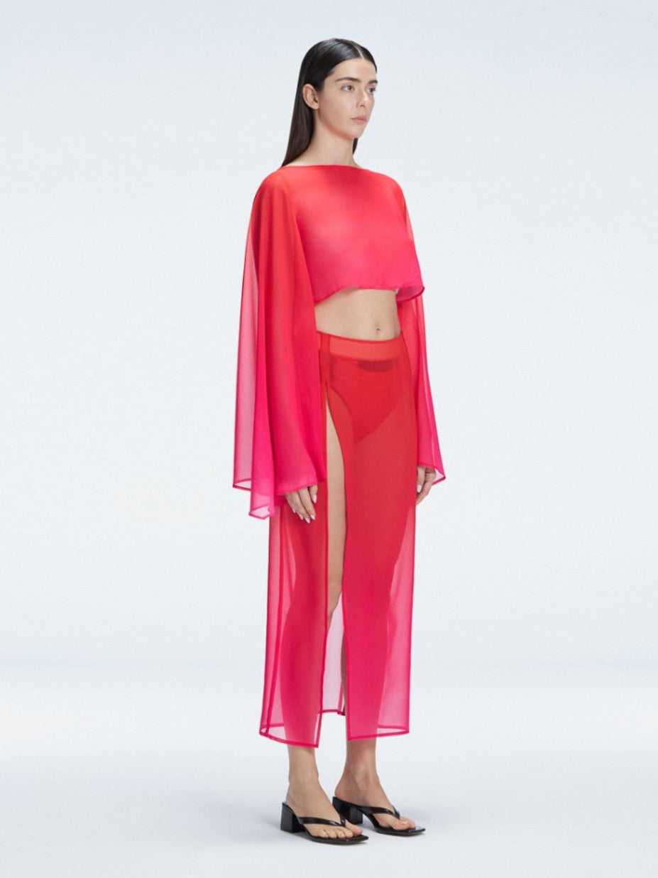 Samantha Pink Optical Long Sleeve Crop Top | Moeva | Crop Top | Each week unveils new pieces—luxury swimwear, fluid resort silhouettes, and elevated summer-to-evening essentials designed to carry you from coastal escapes to city nights.