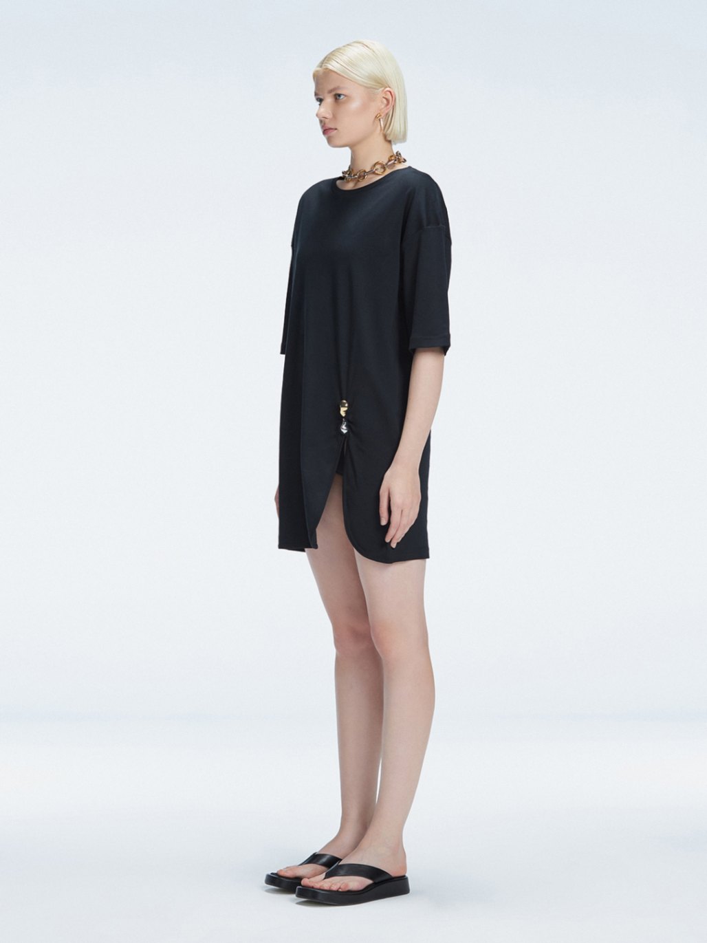 Estelle Pigault - Lavinia Accessorised Cotton Maxi T-Shirt | Moeva | Dress | Each week unveils new pieces—luxury swimwear, fluid resort silhouettes, and elevated summer-to-evening essentials designed to carry you from coastal escapes to city nights.