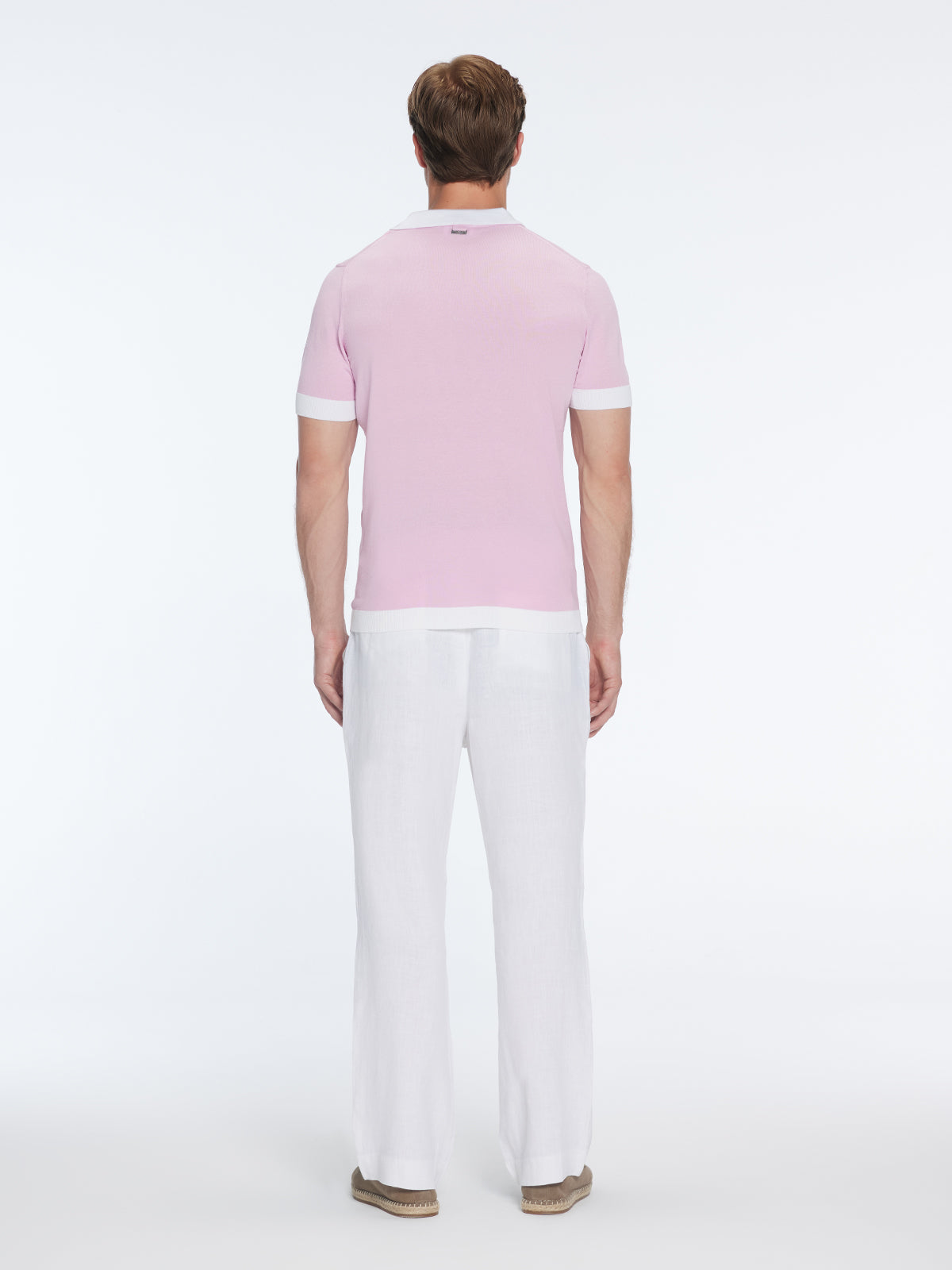 Troy Pink/White V-Neck T-Shirt with Contrast Trim | Moeva | T-Shirt | Each week unveils new pieces—luxury swimwear, fluid resort silhouettes, and elevated summer-to-evening essentials designed to carry you from coastal escapes to city nights.
