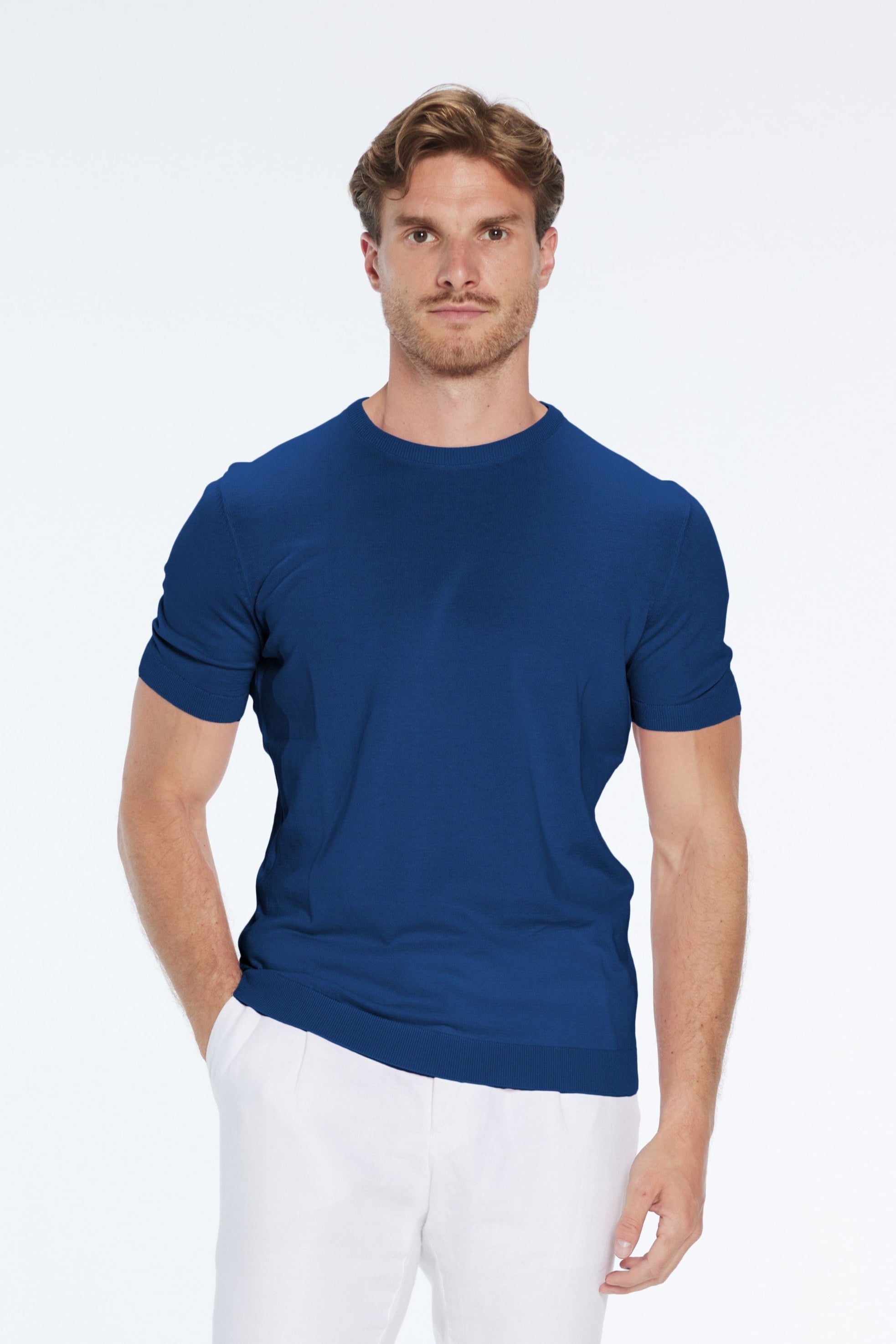 Baron Dark Blue Round-Neck Cotton T-Shirt | Moeva | T-Shirt | Each week unveils new pieces—luxury swimwear, fluid resort silhouettes, and elevated summer-to-evening essentials designed to carry you from coastal escapes to city nights.