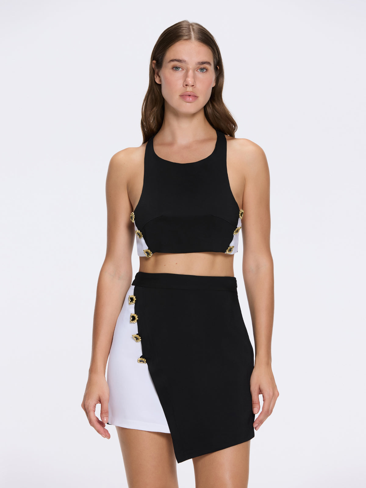 Bodrum Black-White Duo-Colored Enamel Button Crop Top | Moeva | Crop Top | Each week unveils new pieces—luxury swimwear, fluid resort silhouettes, and elevated summer-to-evening essentials designed to carry you from coastal escapes to city nights.