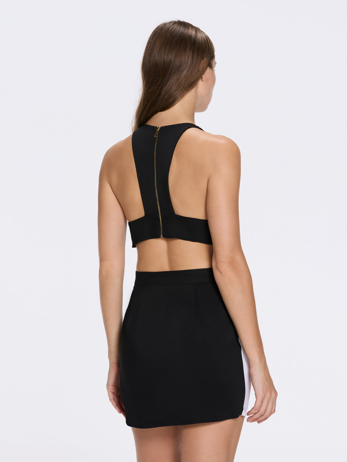 Bodrum Black-White Duo-Colored Enamel Button Crop Top | Moeva | Crop Top | Each week unveils new pieces—luxury swimwear, fluid resort silhouettes, and elevated summer-to-evening essentials designed to carry you from coastal escapes to city nights.