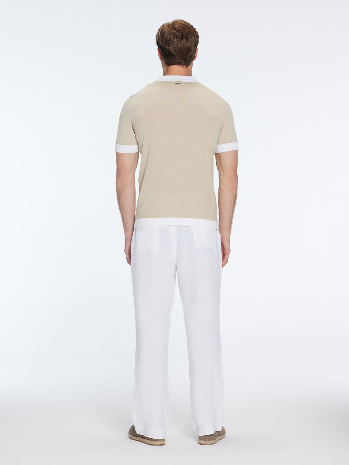 Troy Nude/White V-Neck T-Shirt with Contrast Trim | Moeva | T-Shirt | Each week unveils new pieces—luxury swimwear, fluid resort silhouettes, and elevated summer-to-evening essentials designed to carry you from coastal escapes to city nights.