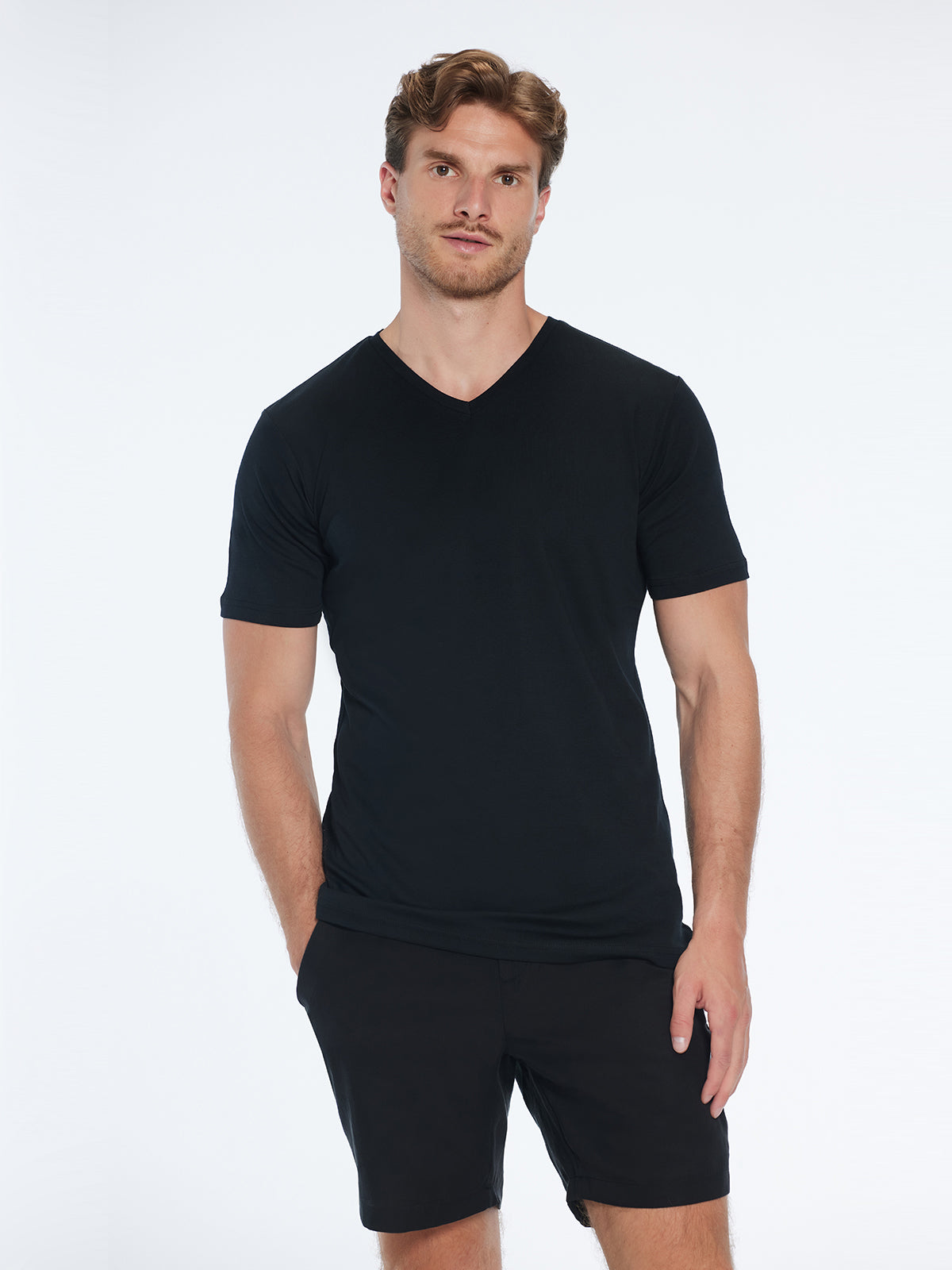 Rex Black V-Neck Cotton T-Shirt | Moeva | T-Shirt | Each week unveils new pieces—luxury swimwear, fluid resort silhouettes, and elevated summer-to-evening essentials designed to carry you from coastal escapes to city nights.