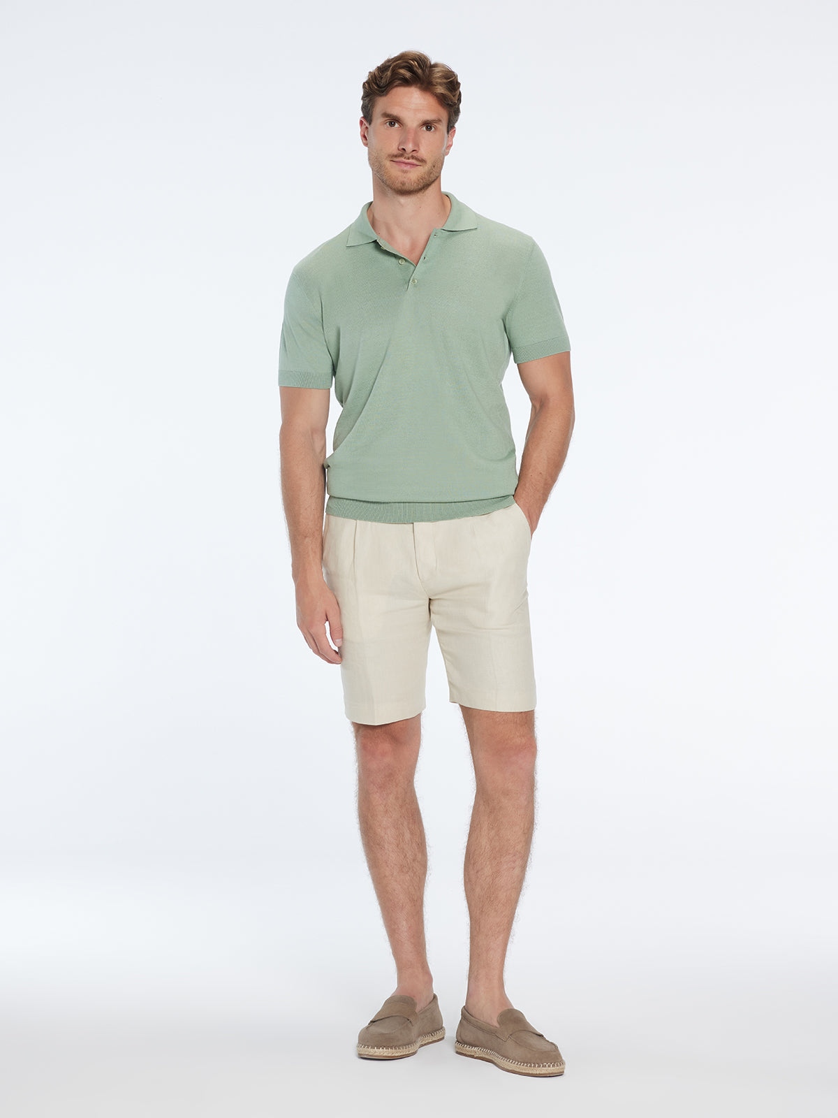 Johan Green Cotton Polo Shirt | Moeva | T-Shirt | Each week unveils new pieces—luxury swimwear, fluid resort silhouettes, and elevated summer-to-evening essentials designed to carry you from coastal escapes to city nights.