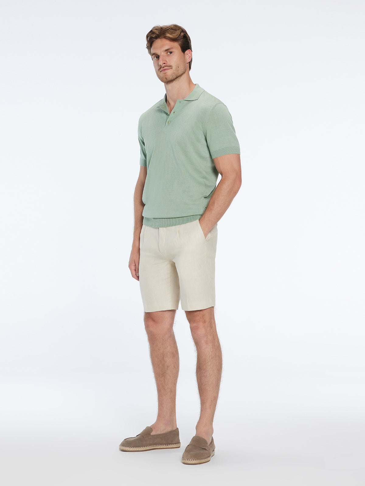 Johan Green Cotton Polo Shirt | Moeva | T-Shirt | Each week unveils new pieces—luxury swimwear, fluid resort silhouettes, and elevated summer-to-evening essentials designed to carry you from coastal escapes to city nights.