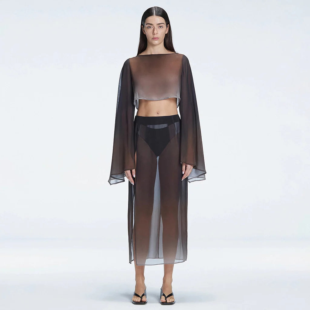 Samantha Black Optical Long Sleeve Crop Top | Moeva | Crop Top | Each week unveils new pieces—luxury swimwear, fluid resort silhouettes, and elevated summer-to-evening essentials designed to carry you from coastal escapes to city nights.